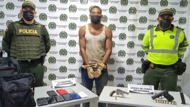 Photo of Dos capturados en atraco a pasajeros de una vans que salió de Carmen de Bolívar