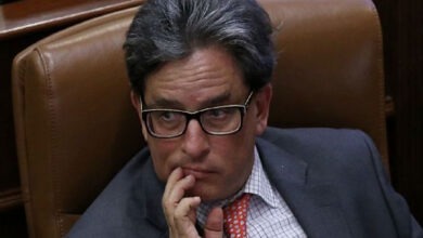 Photo of Renuncia el Ministro de Hacienda Alberto Carrasquilla