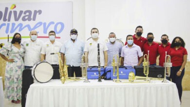 Photo of Gobernación de Bolívar entregó dotación instrumentos a las ganadores del Noveno Festival Departamental de Bandas
