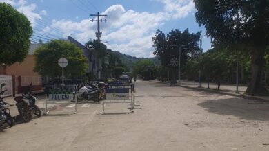 Photo of Comunidades de los barrios aledaños a la Estación de Policía piden que reabran la Cra. 14