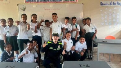 Photo of Campaña «Al Colegio SÍ, a las Drogas NO»: Acción Preventiva Liderada por la Policía en San Juan Nepomuceno