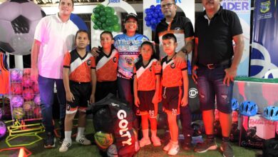Photo of Histórica entrega de dotación deportiva para mover el deporte en San Jacinto