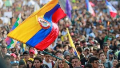 Photo of Colombia vive nuevo paro nacional en respaldo a la consulta popular de Petro