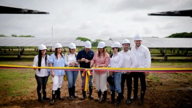 Photo of Gobernador Yamil Arana y FENOGE entregan en Arroyo Hondo la primera granja solar de Bolívar