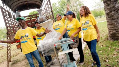 Photo of Gobernación de Bolívar impulsa emprendimientos rurales con entrega de maquinaria a asociaciones de mujeres